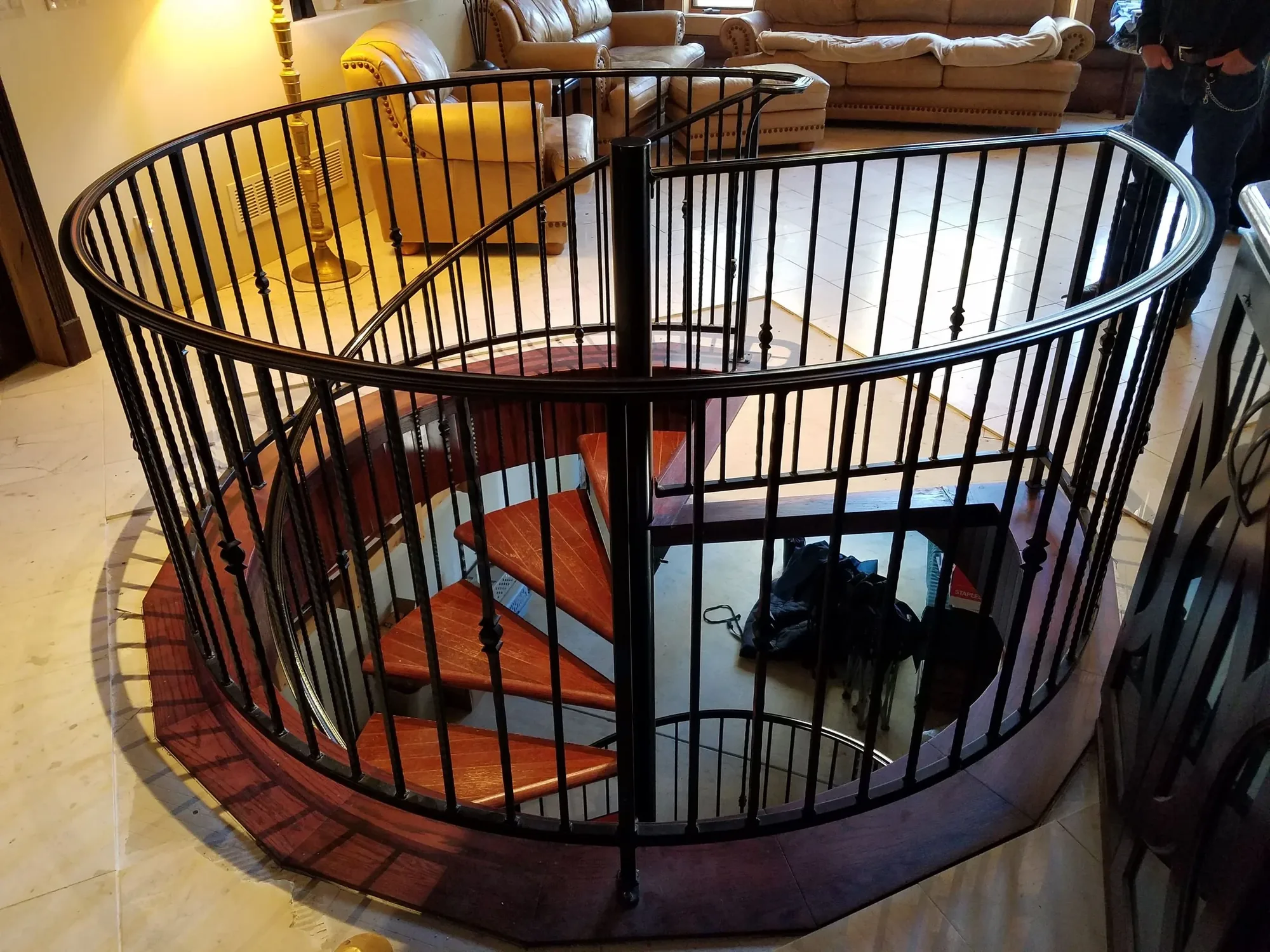 Custom Curved Balcony Baluster — Railing