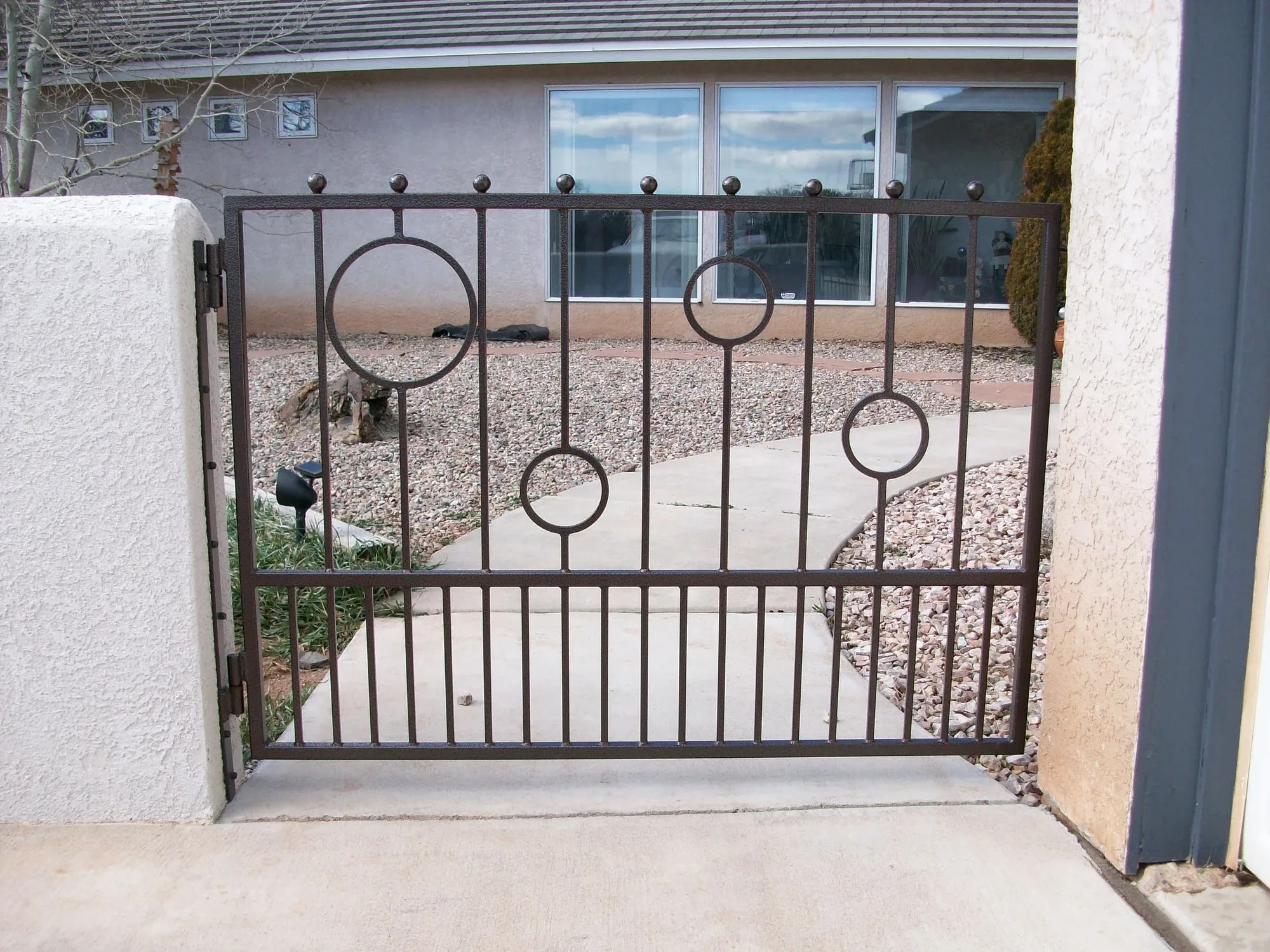 Custom Circle Motif Open — Gate