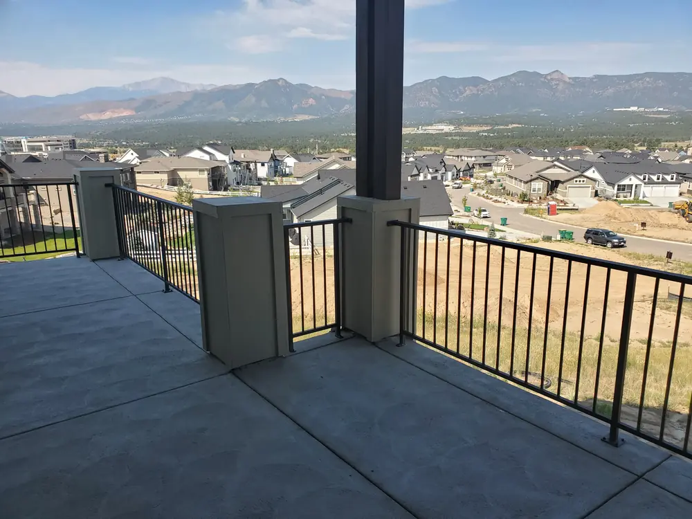 Modern cable railing on balcony deck